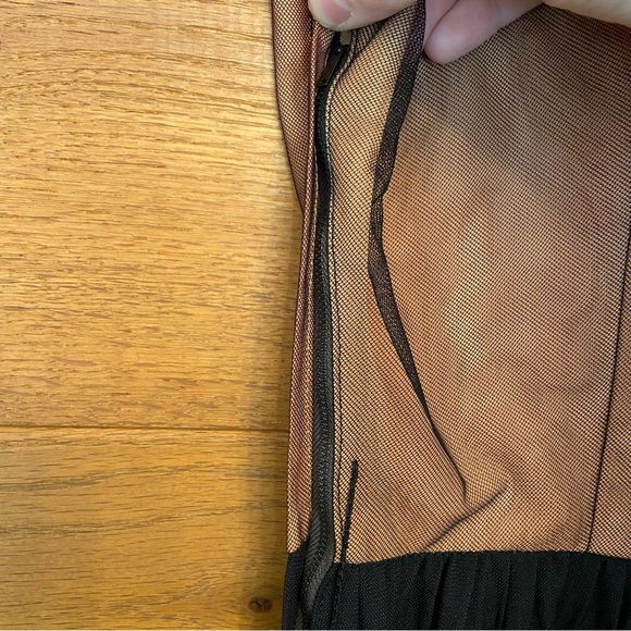 Vintage 1950s Doris Dodson button front short sleeve mesh detail dress - Picture 6 of 9